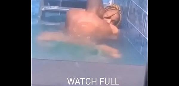  Lovers Having Sex In Swimming Pool